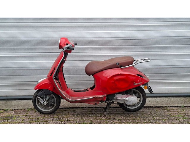 Vespa primavera 2t 45km bromscooter scooter 2 takt - afbeelding 6 van  6