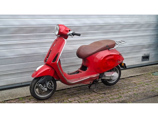 Vespa primavera 2t 45km bromscooter scooter 2 takt - afbeelding 1 van  6