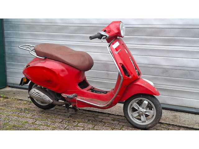 Vespa primavera 2t 45km bromscooter scooter 2 takt - afbeelding 4 van  6