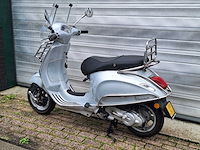 Vespa primavera 45km bromscooter 4-takt - afbeelding 3 van  7