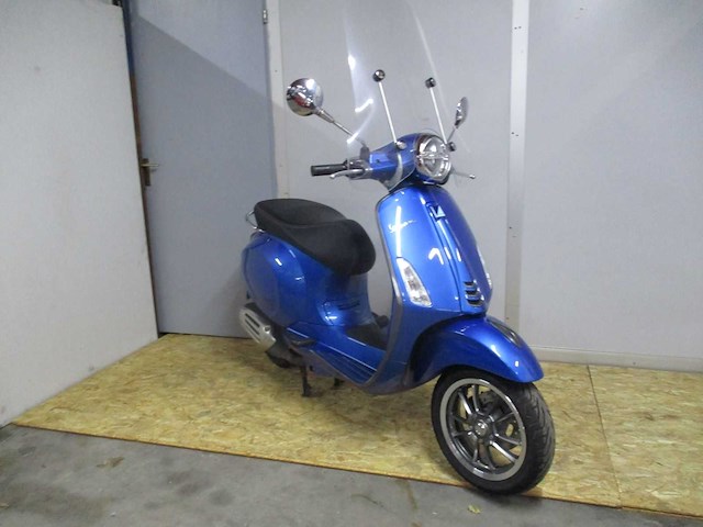 Vespa primavera 50 - bromscooter - e5 injectie - - afbeelding 4 van  11