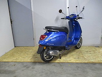 Vespa primavera 50 - bromscooter - e5 injectie - - afbeelding 7 van  11