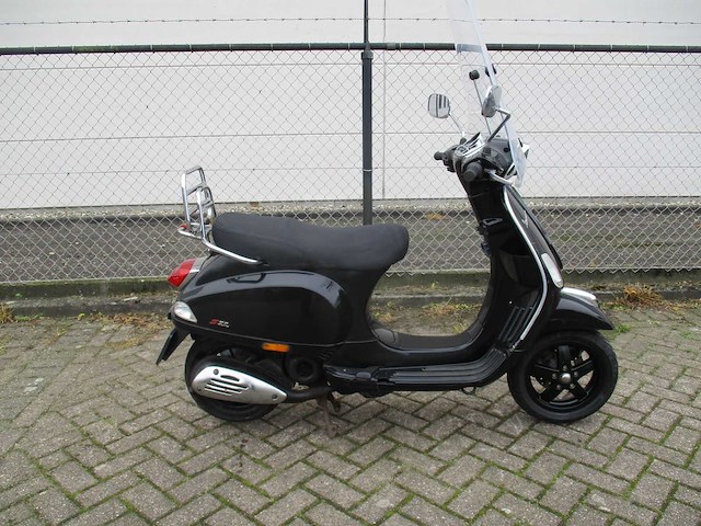Vespa s - snorscooter - 2t - scooter - afbeelding 8 van  11