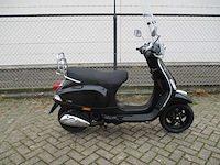 Vespa s - snorscooter - 2t - scooter - afbeelding 8 van  11