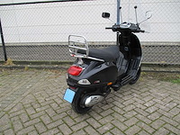 Vespa s - snorscooter - 2t - scooter - afbeelding 9 van  11