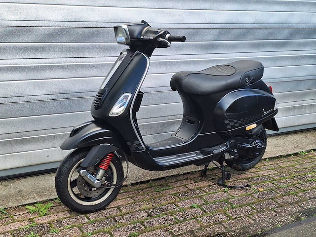 Vespa s 25km snorscooter 4-takt - afbeelding 2 van  7