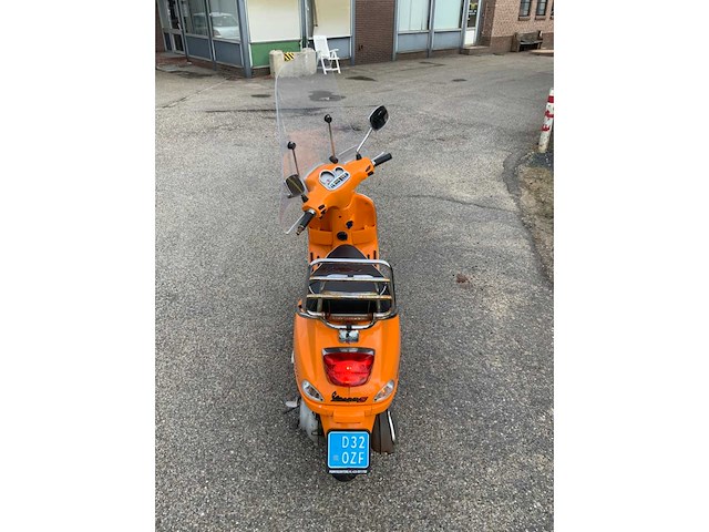 Vespa s scooter - afbeelding 13 van  13