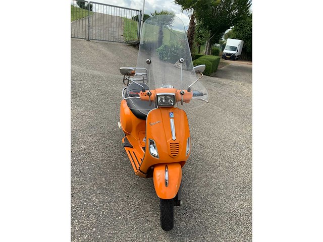 Vespa s scooter - afbeelding 9 van  13