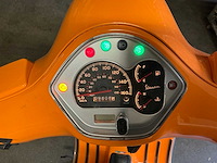 Vespa scooter gts 300 i.e. super scooter - afbeelding 9 van  12