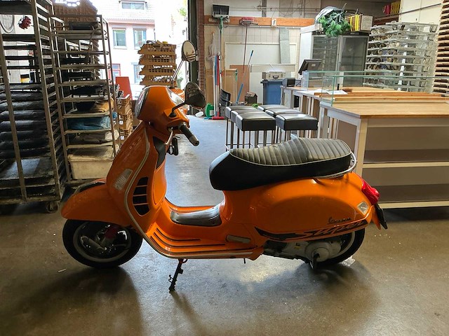 Vespa scooter gts 300 i.e. super scooter - afbeelding 2 van  12