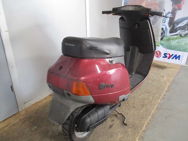 Vespa sfera - bromscooter - oldtimer 2 takt - scooter - afbeelding 5 van  10