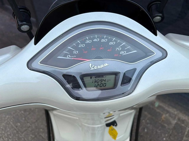 Vespa snorscooter sprint 50 scooter - afbeelding 8 van  8