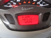 Vespa sprint - schade snorscooter - scooter - afbeelding 1 van  6