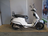 Vespa sprint - schade snorscooter - scooter - afbeelding 4 van  6