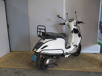 Vespa sprint - schade snorscooter - scooter - afbeelding 5 van  6
