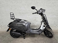 Vespa sprint- bromscooter - primavera op kenteken - 4t 45km uitvoering brommer f454st - afbeelding 2 van  8