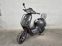 Vespa sprint- bromscooter - primavera op kenteken - 4t 45km uitvoering brommer f454st - afbeelding 3 van  8