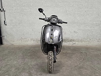 Vespa sprint- bromscooter - primavera op kenteken - 4t 45km uitvoering brommer f454st - afbeelding 4 van  8