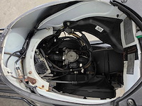 Vespa sprint- bromscooter - primavera op kenteken - 4t 45km uitvoering brommer f454st - afbeelding 6 van  6
