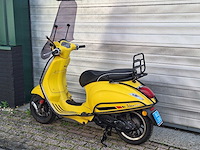 Vespa sprint 25km snorscooter 4-takt - afbeelding 3 van  7