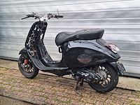 Vespa sprint 25km snorscooter 4-takt - afbeelding 3 van  6