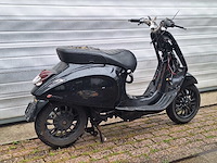 Vespa sprint 25km snorscooter 4-takt - afbeelding 6 van  6