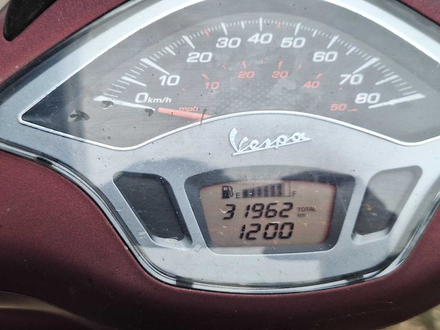 Vespa sprint 25km snorscooter 4-takt - afbeelding 7 van  7