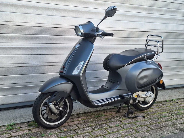 Vespa sprint 45km bromscooter 4-takt - afbeelding 2 van  7