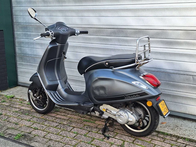Vespa sprint 45km bromscooter 4-takt - afbeelding 3 van  7