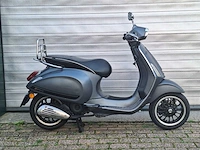 Vespa sprint 45km bromscooter 4-takt - afbeelding 4 van  7
