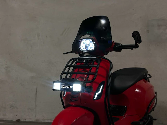 Vespa sprint 4t 80cc 2016, f-514-vd - afbeelding 26 van  29