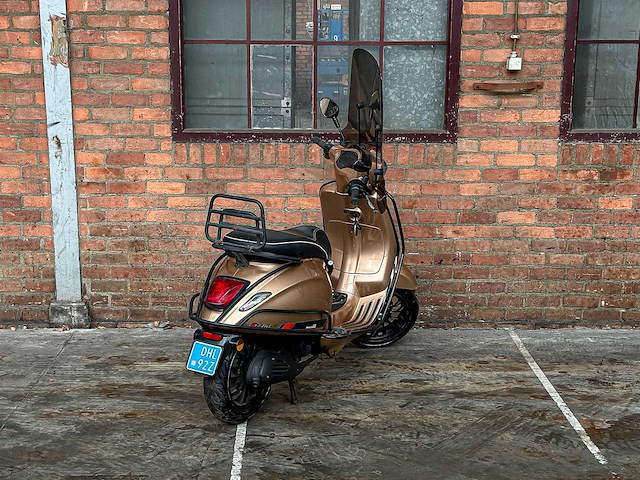 Vespa sprint 4t snorscooter (custom), dhl-92-z - afbeelding 4 van  23