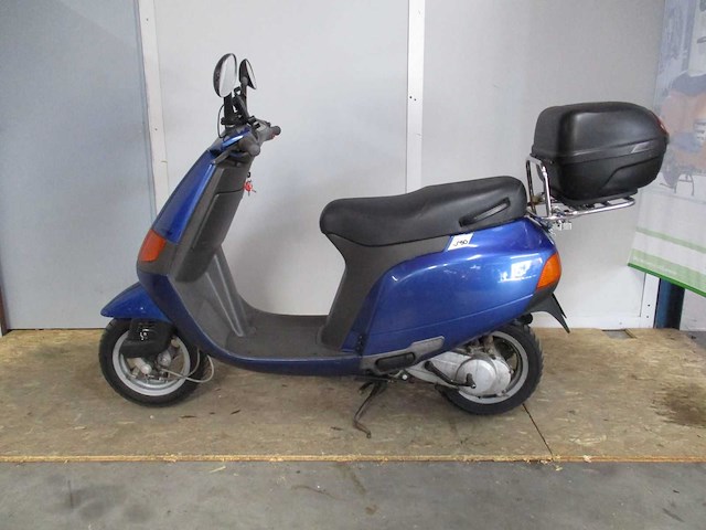 Vespa/piaggio sfera oldtimer - bromscooter - 2 takt - scooter - afbeelding 1 van  11