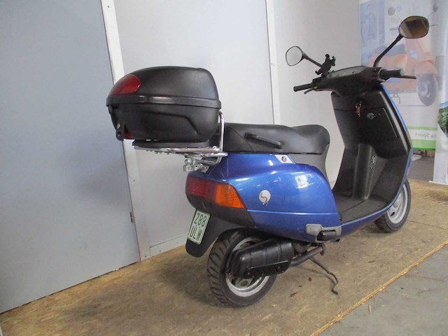 Vespa/piaggio sfera oldtimer - bromscooter - 2 takt - scooter - afbeelding 9 van  11