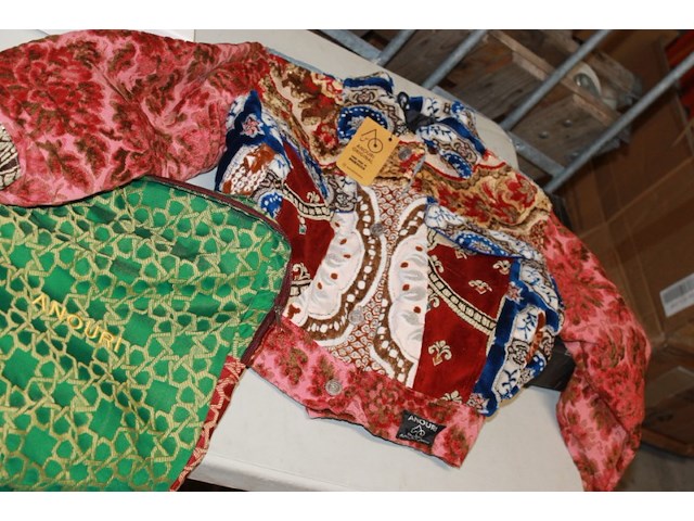 Vest met bijbehorende tas - afbeelding 2 van  7