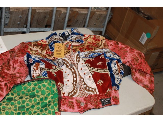 Vest met bijbehorende tas - afbeelding 3 van  7