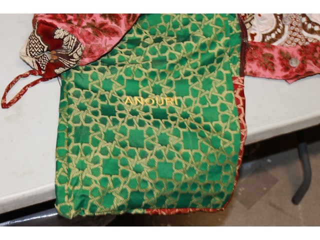 Vest met bijbehorende tas - afbeelding 7 van  7