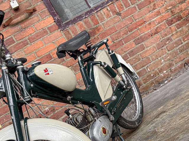 Vesting pesetta 1973 bromfiets, fb-990-p - afbeelding 1 van  2