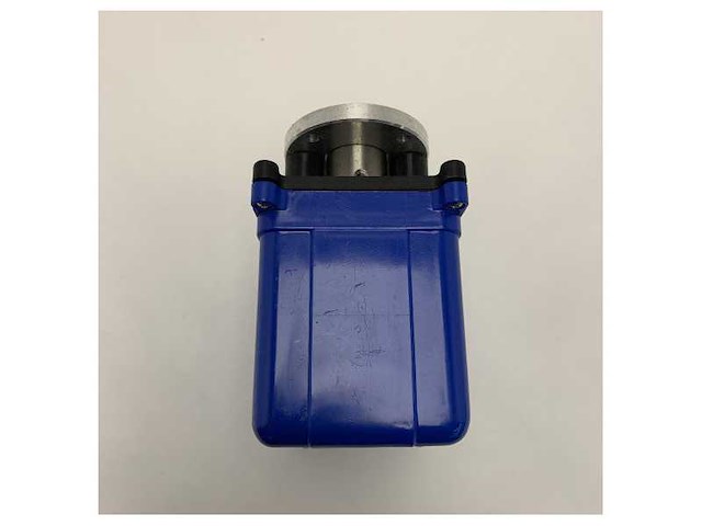 Vetus 24v electric remote controlled ball valve ip67 motor blue - ebv - afbeelding 2 van  2