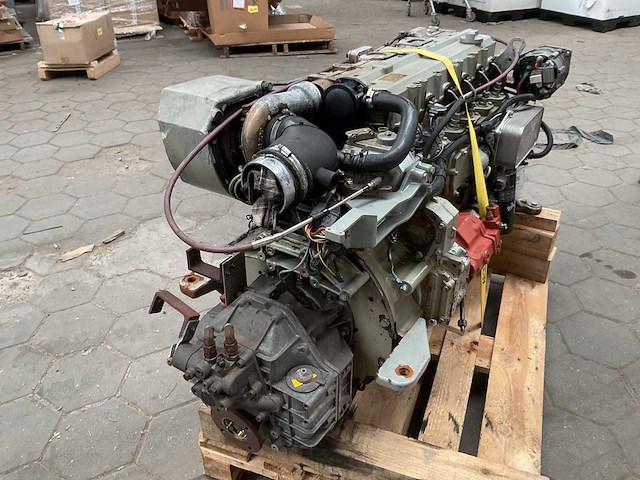 Vetus deutz rdt66 e dieselmotor - afbeelding 3 van  7