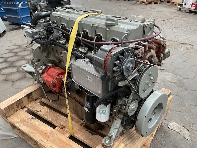 Vetus deutz rdt66 e dieselmotor - afbeelding 4 van  7