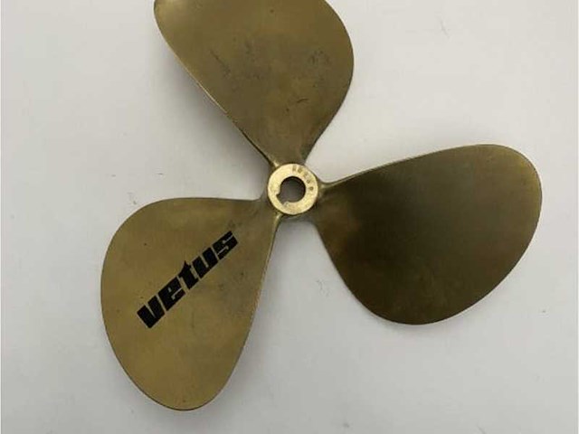 Vetus p3c14x15r 3-blade 14 x 15 inch propeller rh - afbeelding 2 van  4