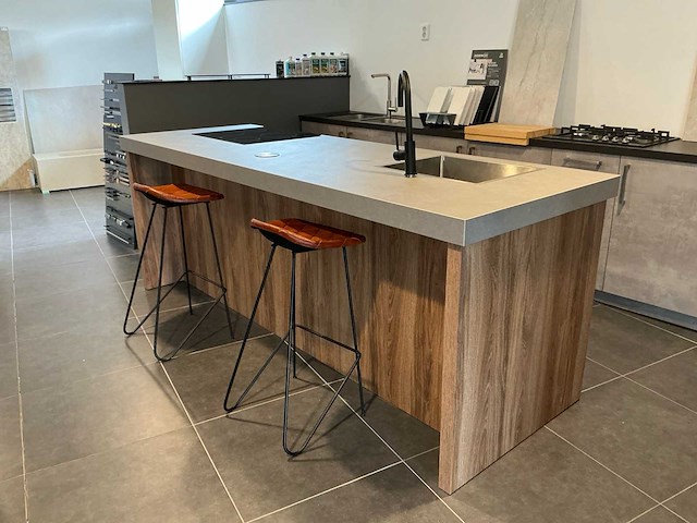 Vevo kookeiland 256 x 90 cm met inductiekookplaat, spoelbak, kraan en pelgrim vaatwasser - afbeelding 7 van  10