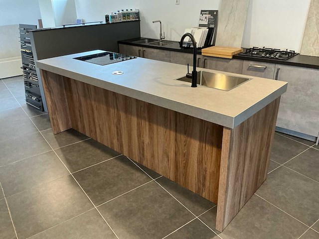 Vevo kookeiland 256 x 90 cm met inductiekookplaat, spoelbak, kraan en pelgrim vaatwasser - afbeelding 21 van  24