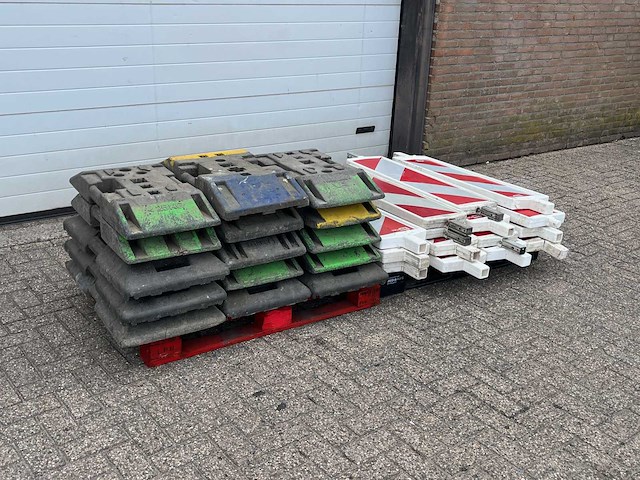 Vevon verkeer baakschilden (15x) - afbeelding 1 van  7
