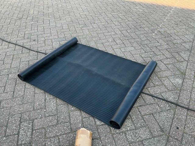 Vevor 2 meter kabelbeschermmat (3x) - afbeelding 3 van  4