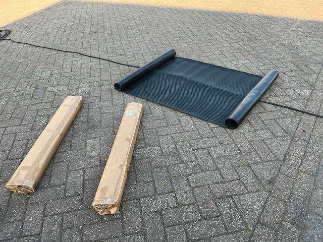 Vevor 2 meter kabelbeschermmat (3x) - afbeelding 2 van  3