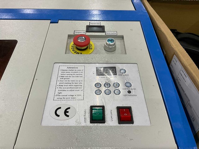 Vevor 40w co2 lasersnijmachine - afbeelding 4 van  5