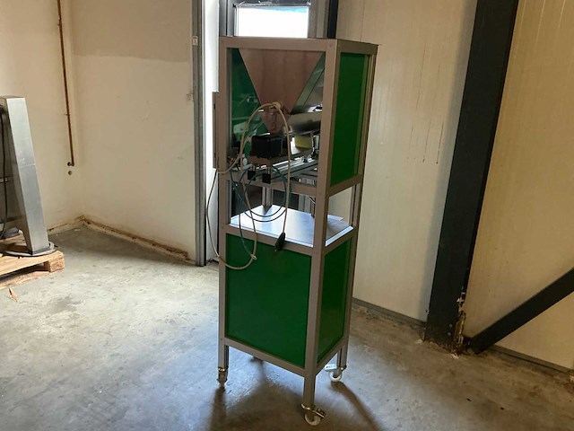 Vevor poedervulmachine en cia bg kiss doseerunit (2x) - afbeelding 4 van  18