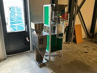 Vevor poedervulmachine en cia bg kiss doseerunit (2x) - afbeelding 12 van  18